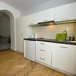 Legendary Apartman *