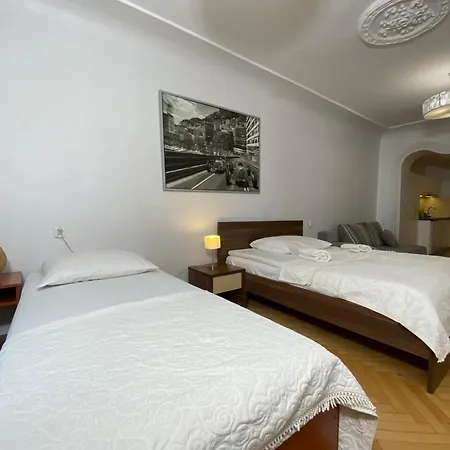 Legendary Apartament