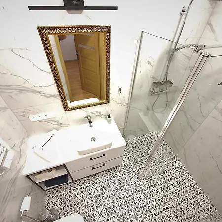 アパート Legendary *